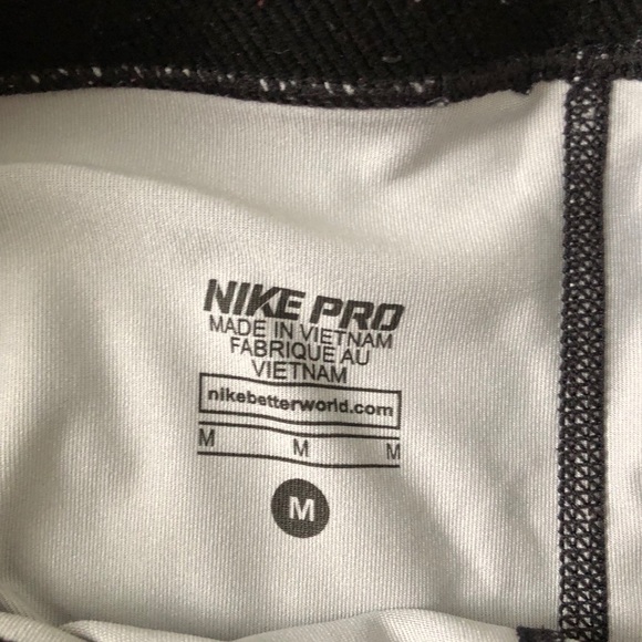 Nike Pros - Picture 3 of 3